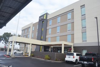 Hanford's new Hilton Hotels Home2Suites, a welcome respite for the weary business traveler The Hilton Home2Suites is open and ready for business. The $9-$10 million hotel is the latest addition to Hanford's business skyline.